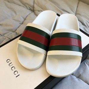 GUCCI RUBBER SLIDES US6.5 UK6